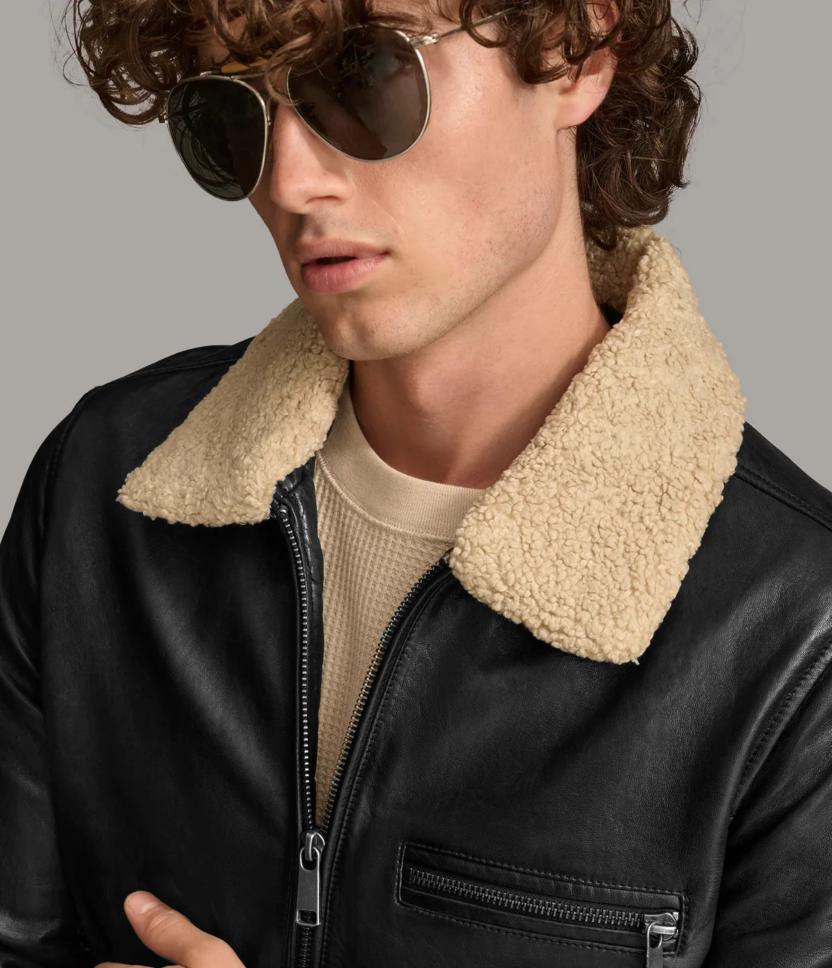 Zip-Up black leather jacket - Image 2