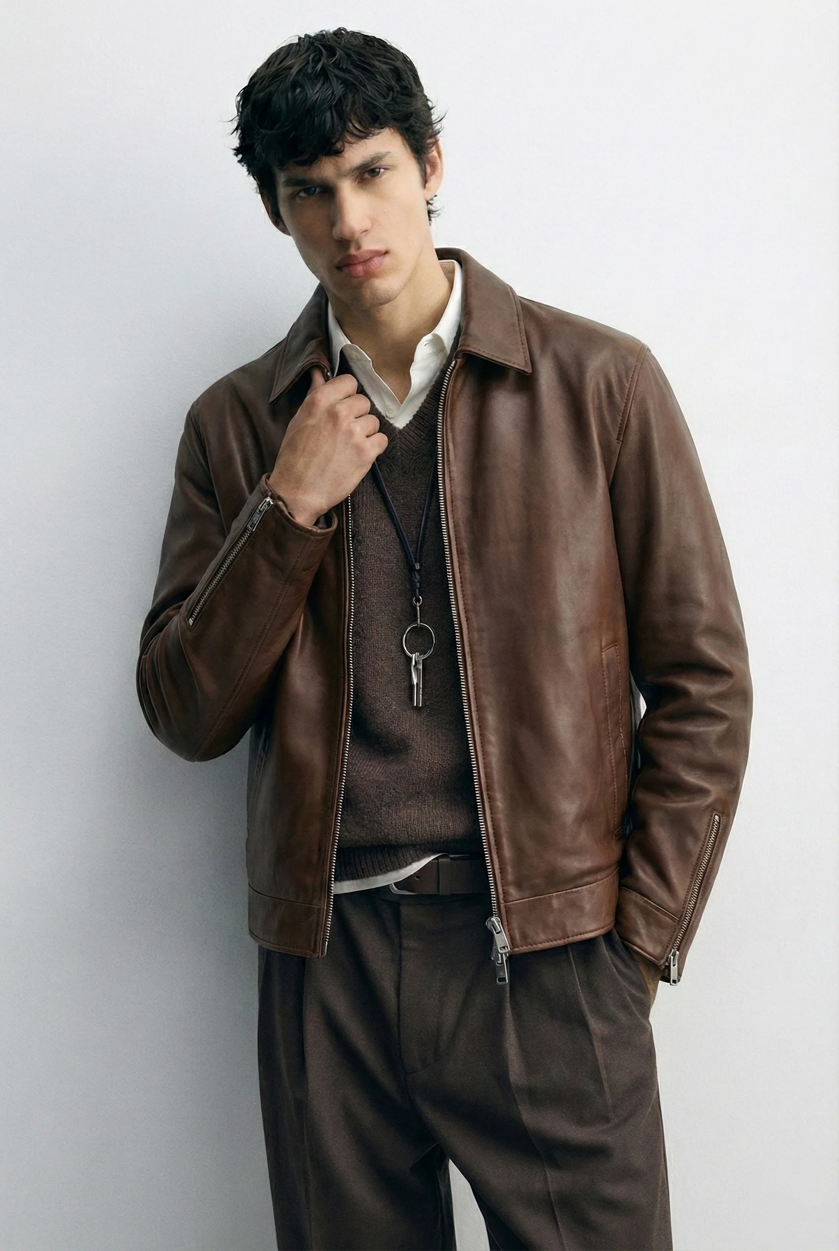 Collared brown leather jacket - Image 3